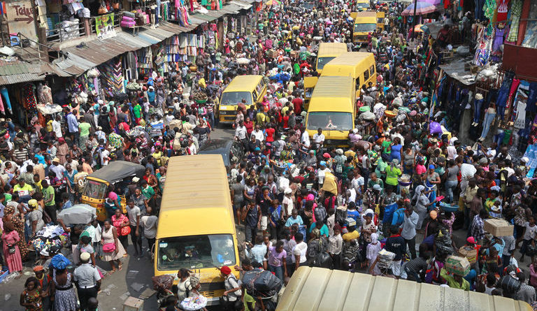 Nigeria : en 2018, les envois de fonds de la diaspora ont été 11 fois supérieurs aux IDE captés (PWC)