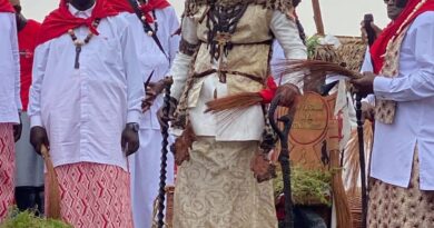 🇨🇲CAMEROUN | CANTON AKWA : LE SACRE DE SA MAJESTÉ LOUIS DIN DICKA, QUAND LA MÉMOIRE DES BONA’ELEKE RETROUVE SON SOUFFLE